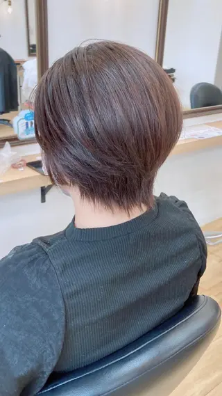 ショート カラー 大野 まゆのヘアスタイル