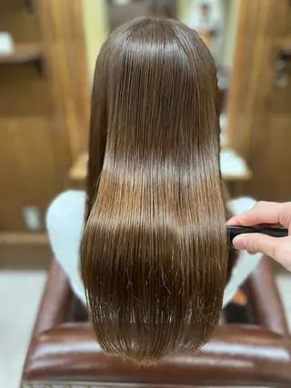 ロング TOMOKA 艶髪/透明感カラーのヘアスタイル
