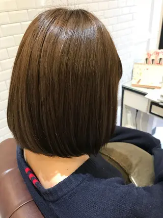 ショート カラー 粟田 めぐみのヘアスタイル