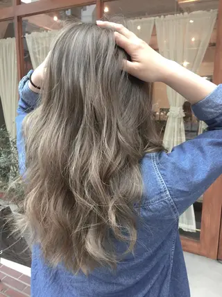 ロング カラー いしだ みさきのヘアスタイル