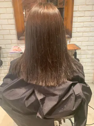 セミロング 毛谷 嘉明/ブリーチカラーのヘアスタイル