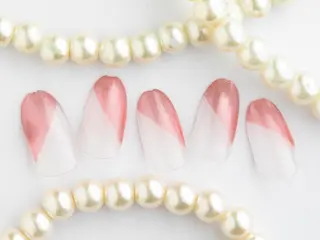ネイル 💗🪽Tiary Nail🪽💗のネイルデザイン
