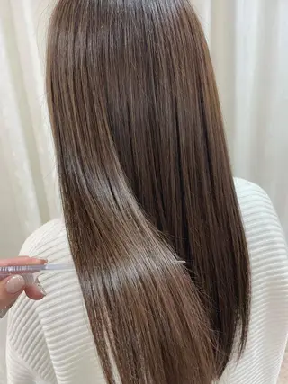ロング 對馬 光梨のヘアスタイル