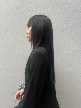 ロング カラー 柴田 愛奈のヘアスタイル