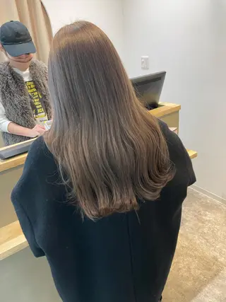 セミロング カラー 岩戸 新のヘアスタイル