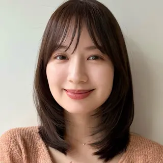 ミディアム カラー あやめ【顔まわり/レ イヤー/柔らかカラ】のヘアスタイル