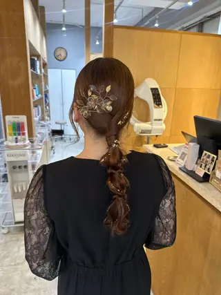 ミディアム miloc MOMOKAのヘアスタイル