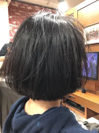 ショート カラー 渡邊 暁史のヘアスタイル