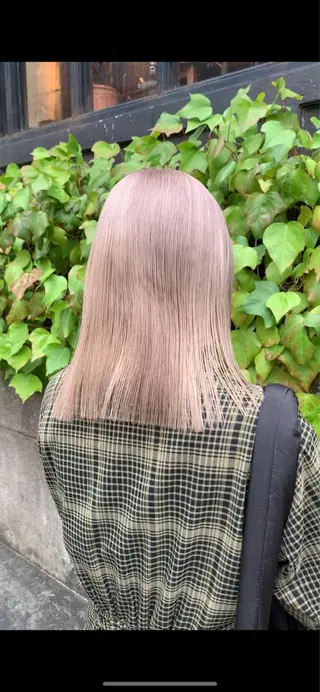 ミディアム カラー れい🫧 ハイトーン特化のヘアスタイル