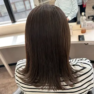ミディアム 荻野 晴香のヘアスタイル