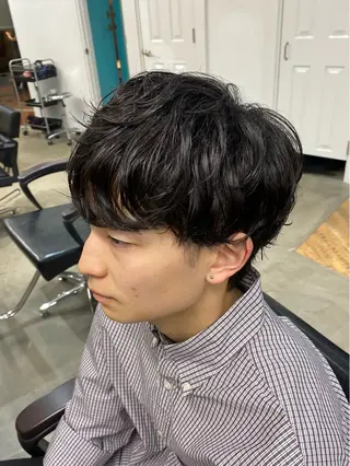 ミディアム パーマ メンズ レイヤーボブ/ 艶カラー/サナ🌼のヘアスタイル
