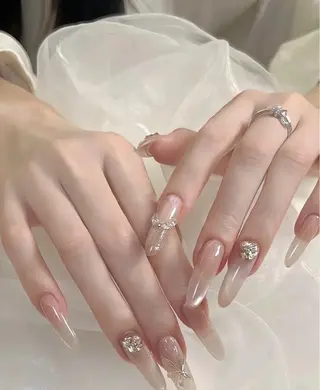 ネイル 高木 維麗絲のネイルデザイン