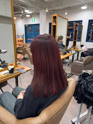 セミロング 🌱縮毛矯正/カラー /🌈りつき🌈のヘアスタイル