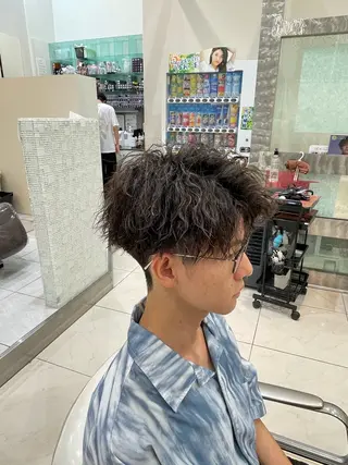 ショート パーマ メンズ メンズパーマ特化 真栄平有希のヘアスタイル