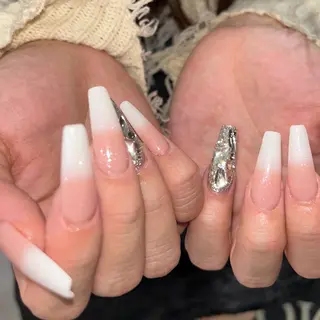 ネイル MODA MANAMIᵕ̈のネイルデザイン