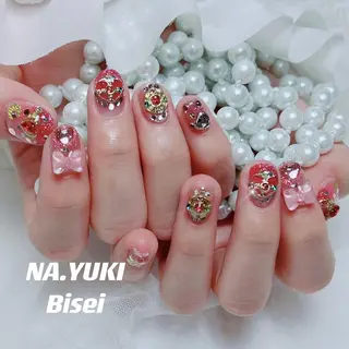 ネイル 🦋 Queenieのネイルデザイン