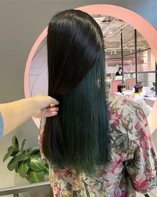 ロング カラー 石塚 健汰のヘアスタイル
