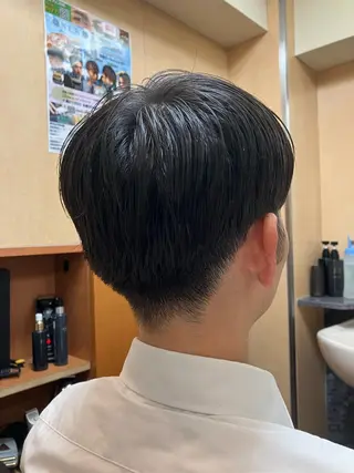 ショート メンズ SAKI SAKIのヘアスタイル