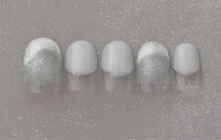 ネイル ゆら 練習生💅🏻のネイルデザイン