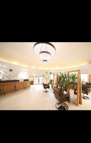 岩崎 裕次のヘアスタイル