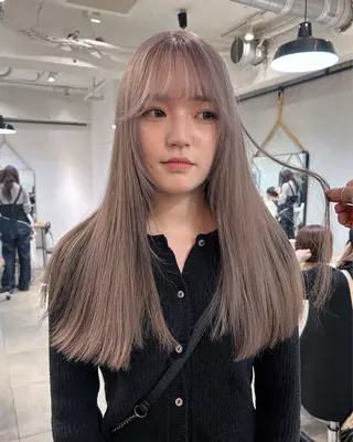 ロング カラー ハイトーンボブ 前田 表参道 グレージュのヘアスタイル