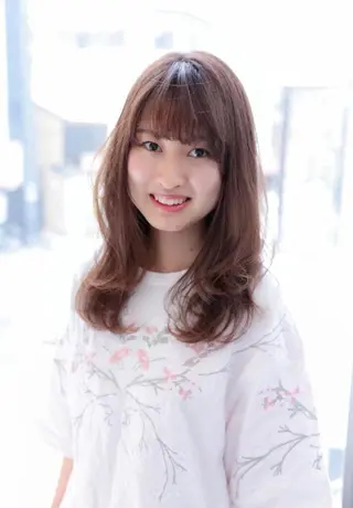 ミディアム パーマ 瀧上 菜津美のヘアスタイル