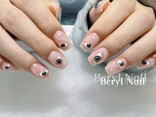 ショート Beryl Nail 新大久保のネイルデザイン