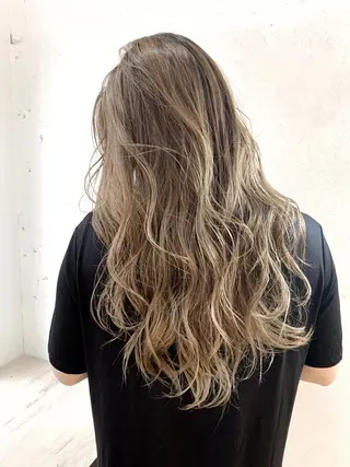 ロング カラー ヘアアレンジ WATARU🔥／ 外国人風ハイライトのヘアスタイル