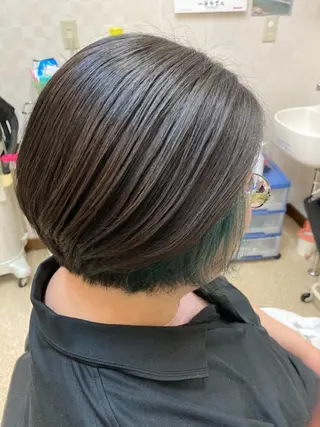 ショート カラー 石塚 浩のヘアスタイル
