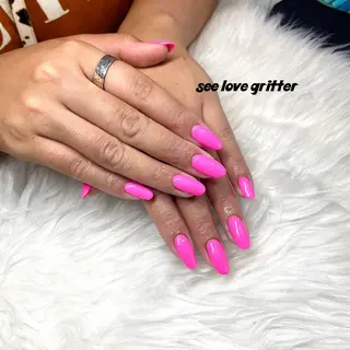 ロング see love gritterのネイルデザイン