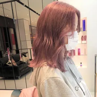 ミディアム カラー 相川 愛実のヘアスタイル