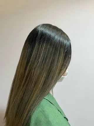 ロング カラー 初ブリーチOK✨ ハイトーン稲吉菜々美のヘアスタイル