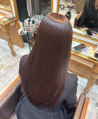 ロング カラー HIDERO/渋谷/ センターパートのヘアスタイル