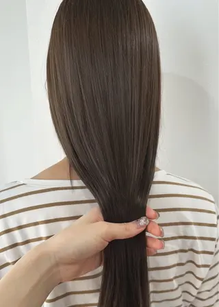 ロング カラー TRENCH　相澤 果歩のヘアスタイル