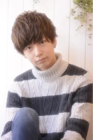 ショート ミディアム メンズ ケアブリーチ特化🍀 ハイライトOK寛也のヘアスタイル