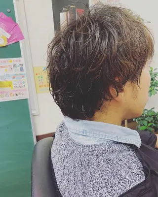ショート パーマ メンズ 中本 愛理のヘアスタイル