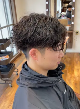 パーマ メンズ 林 侑弥のヘアスタイル