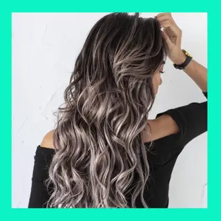 ロング カラー オリーブ/アッシュ やわらか透明感カラーのヘアスタイル