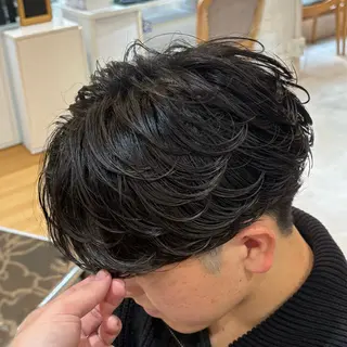 ショート パーマ メンズ フェザー/シャドウ/ 酸性ストレートのヘアスタイル