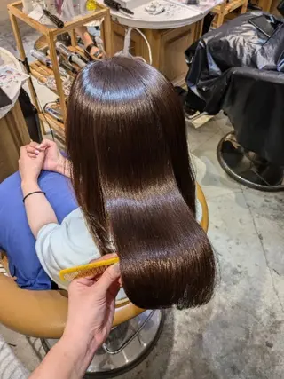 セミロング 縮毛矯正/レイヤー 💎やまもとちひろのヘアスタイル