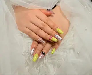 ネイル 🌈 Laule'aのネイルデザイン