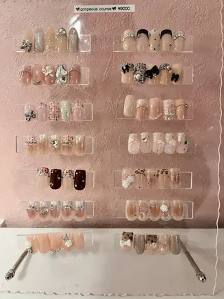 ネイル EmaNail MOMOのネイルデザイン