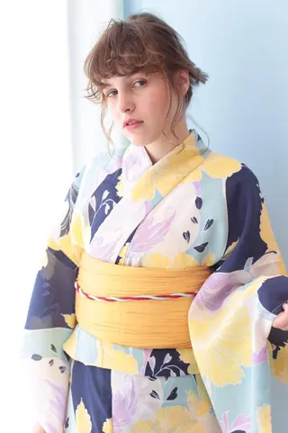 ミディアム 小林 永佳のヘアスタイル