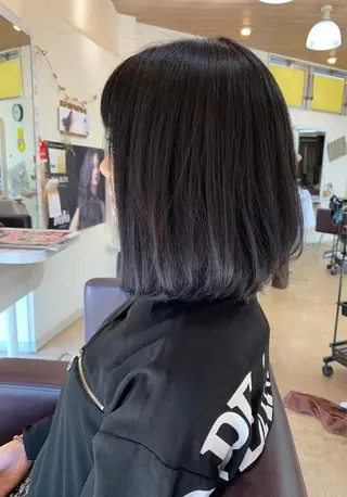 ミディアム 加藤 遥花のヘアスタイル