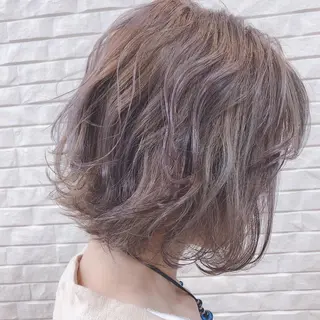 ミディアム 伊藤 さやかのヘアスタイル