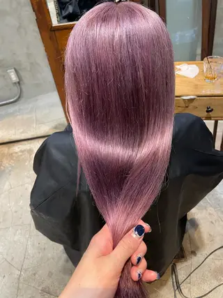 ミディアム カラー おしゃれハイトーン 💗AKARIのヘアスタイル