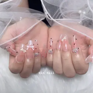 ネイル Hin Nailsのネイルデザイン