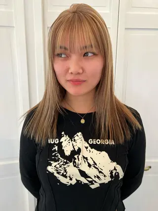 カラー ブリーチカラー🎀 韓国風/寺門美優のヘアスタイル