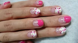 ネイル 柴崎 美幸のネイルデザイン