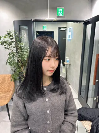 ロング カラー 銀座レイヤーカット ×シースルー前髪のヘアスタイル